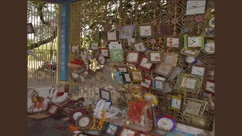 Picture of A temple where watch is offered instead of prasad, know the interesting story