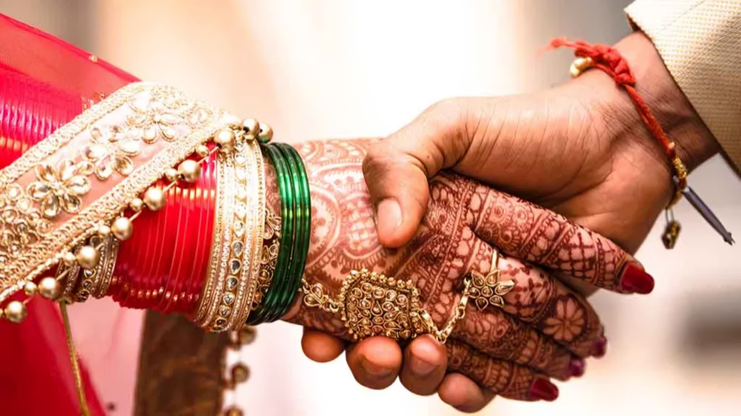 Get 10 lakh rupees on marriage, know about this huge scheme की तस्वीर