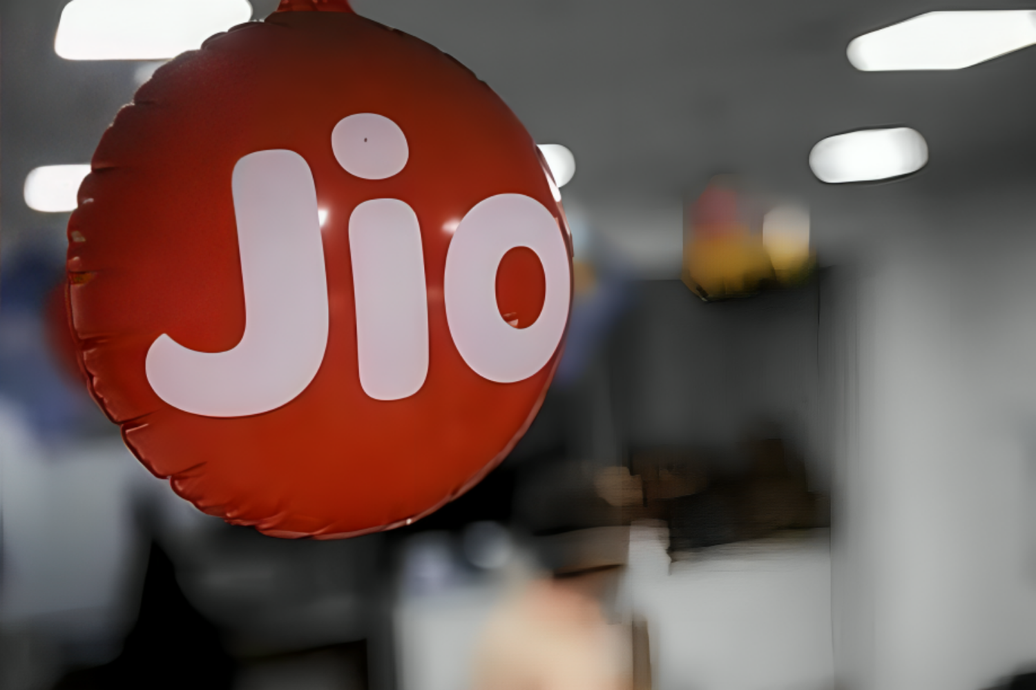 Picture of Reliance Jio launches international roaming plans for USA, UAE; makes in-flight connectivity ultra-affordable