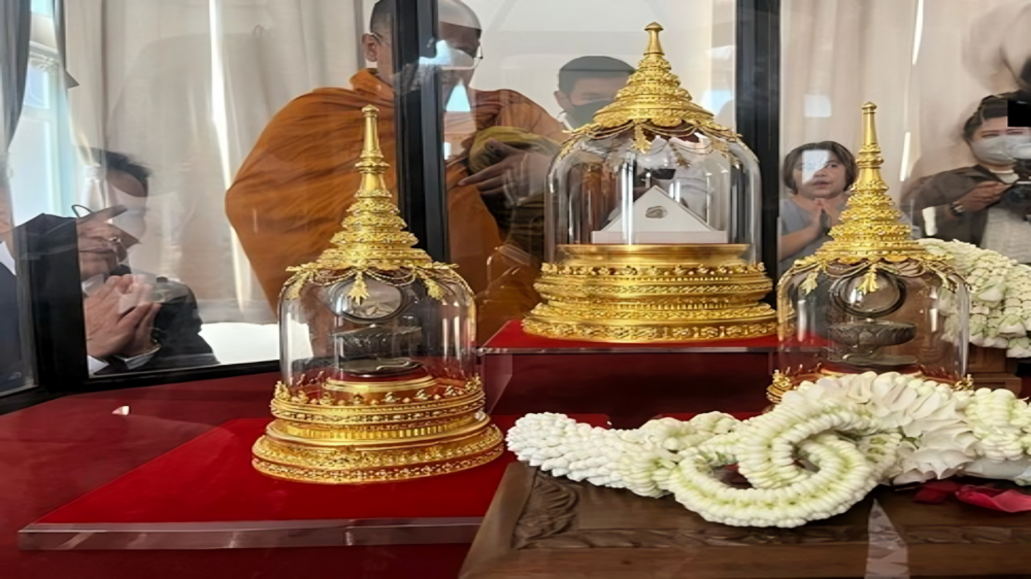 Picture of Grand spectacle of holy procession: Relics of Lord Buddha to be temporarily enshrined in Bangkok Royal Ground