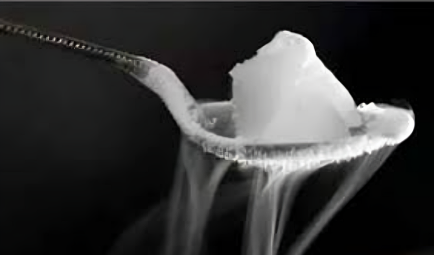 Picture of Dry ice: What is dry ice? Eating which can cause vomiting of blood