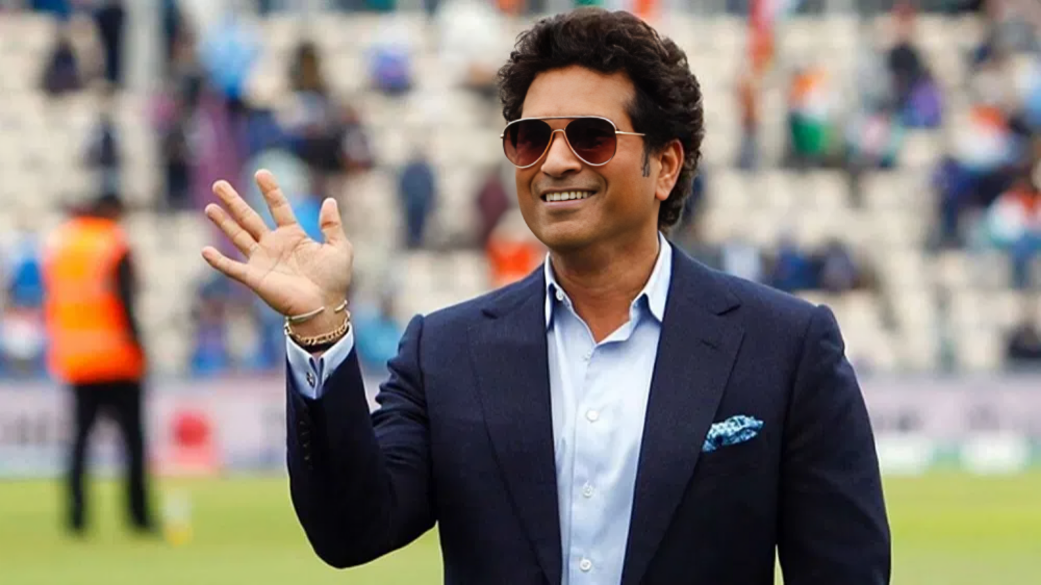 Picture of This defense share can reach over 1400, the company made a big deal, Sachin Tendulkar has 4.5 lakh shares