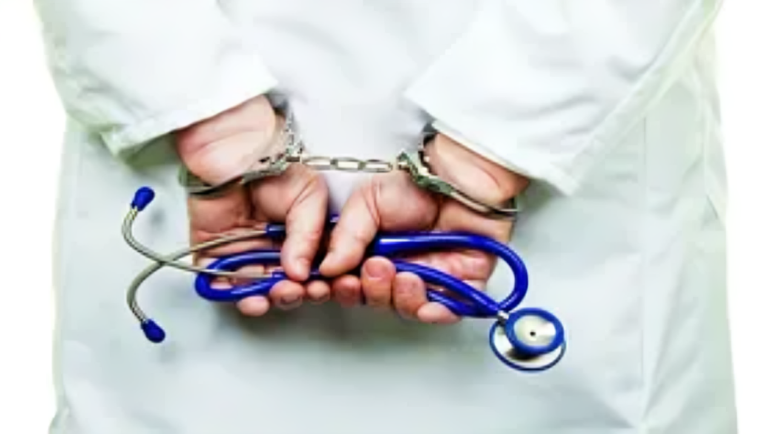 Surat: 3 Zholachhap doctors caught for demanding treatment on patients की तस्वीर