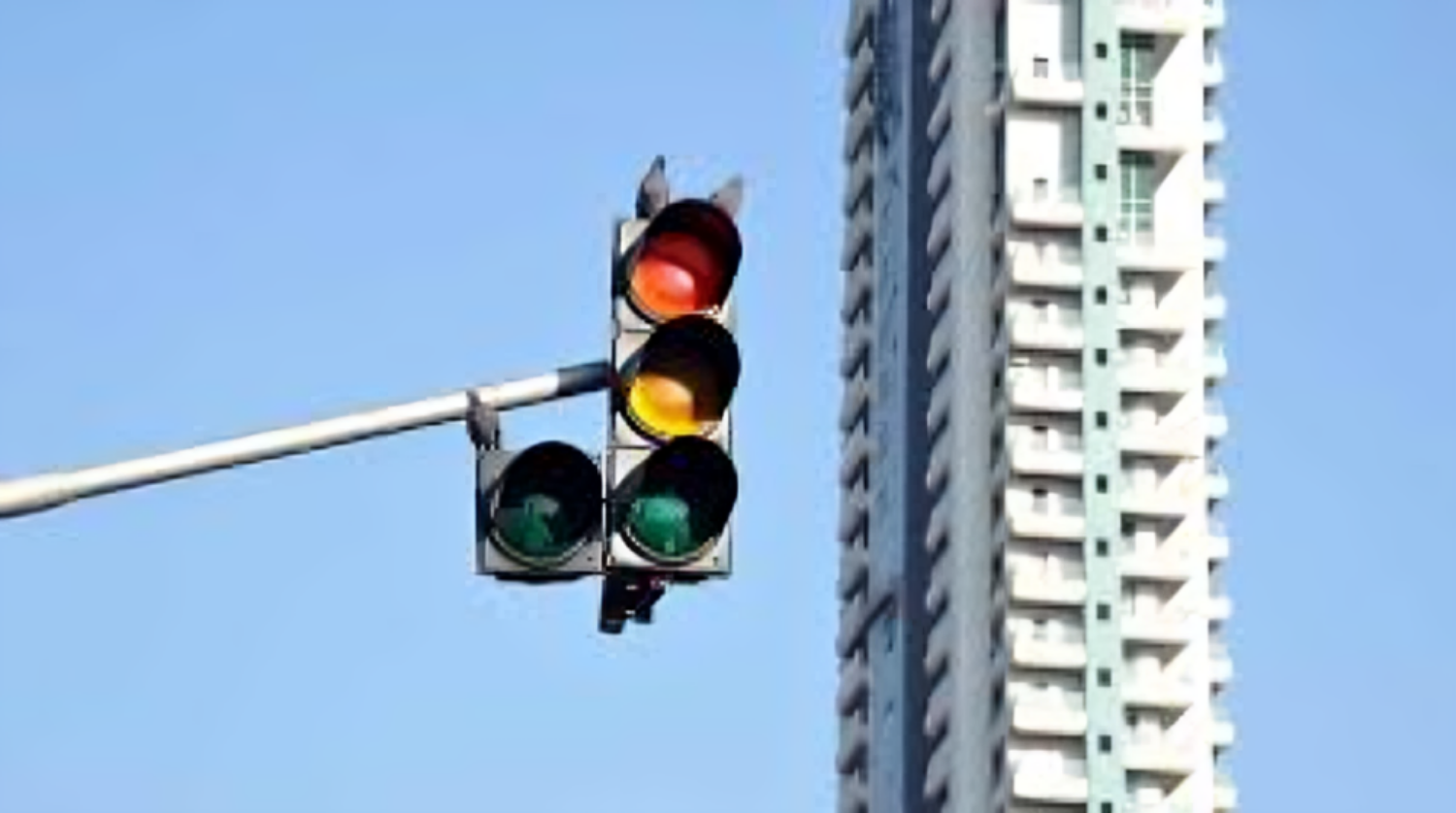 Traffic light: When was traffic light invented? Can driverless cars now recognize signals? की तस्वीर