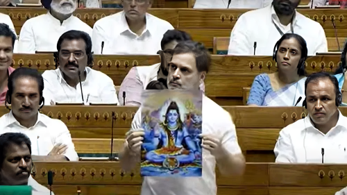 Picture of 'Write it down..this time we will defeat you in Gujarat'- Rahul claimed in the Lok Sabha looking at the PM